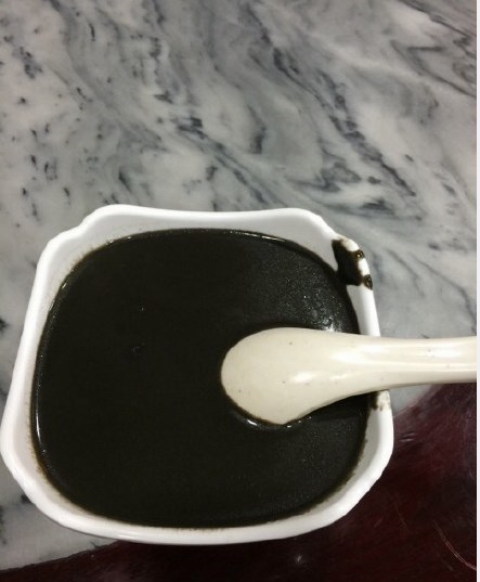芝麻糊 越秀公园的石磨老爹)