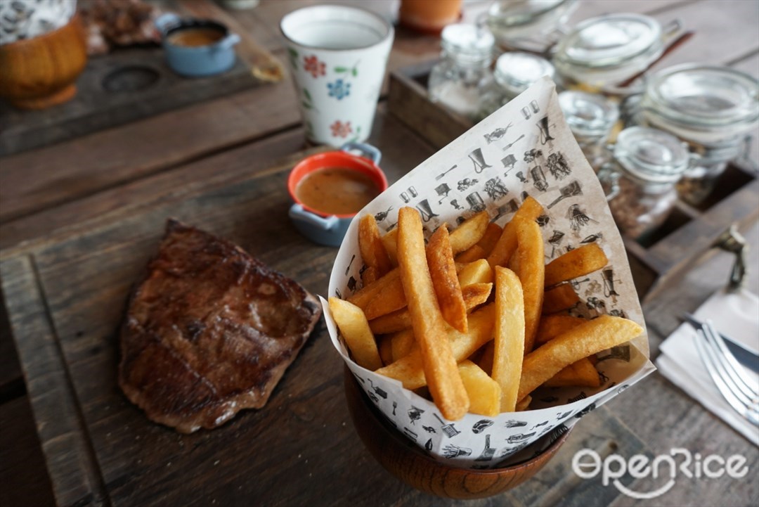 THE CUT Steak&Fries