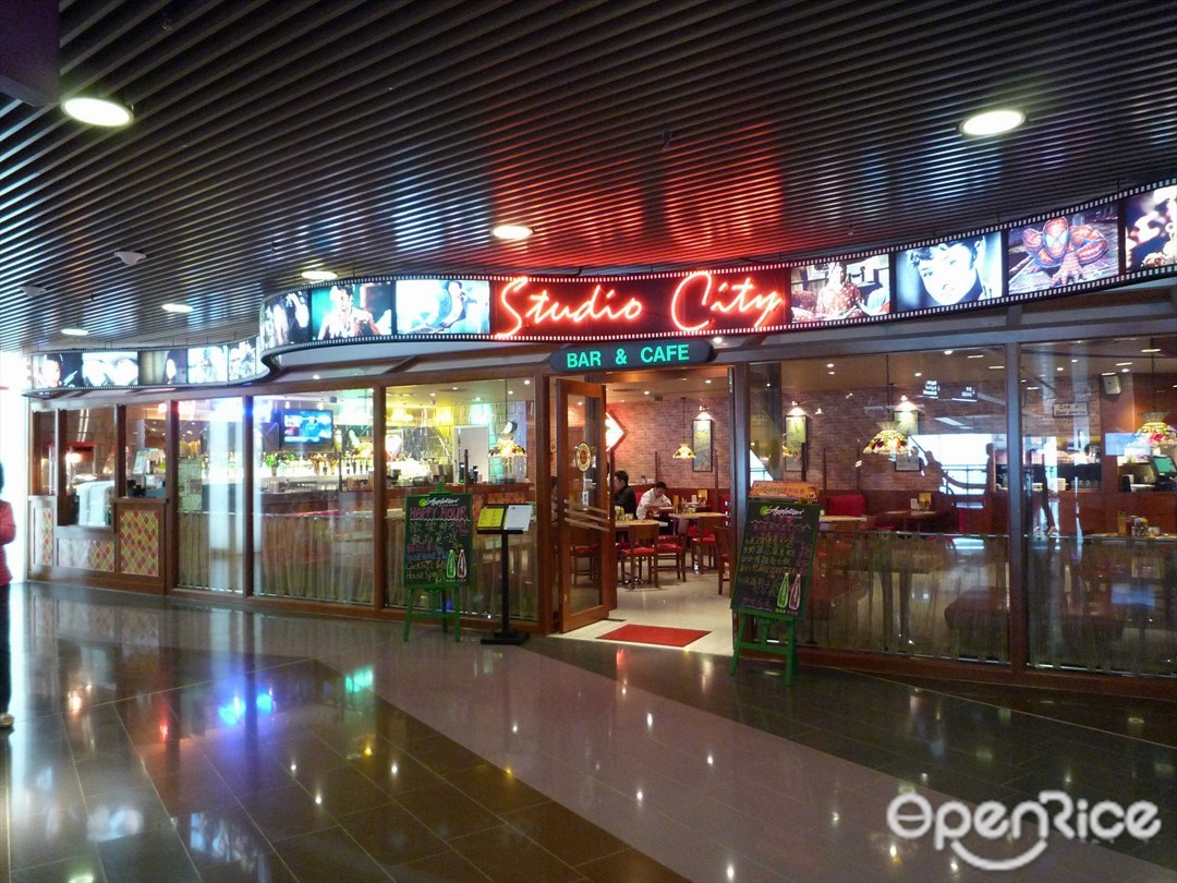 Studio City Bar & Cafe