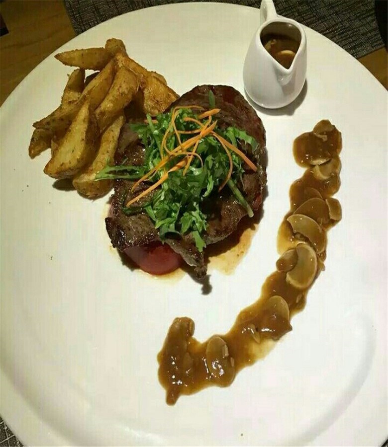 夜丘音乐美食房