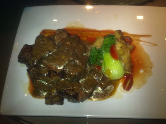 果木烟熏牛小扒