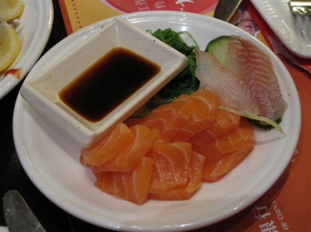 三文鱼刺身、立鱼刺身（三文鱼好肥美，立鱼味道好清新，一D都唔腥）