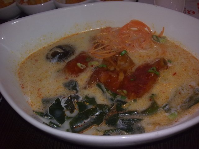 芳香排骨日式拉面。