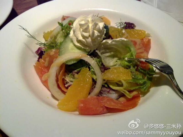烟熏三文鱼色拉