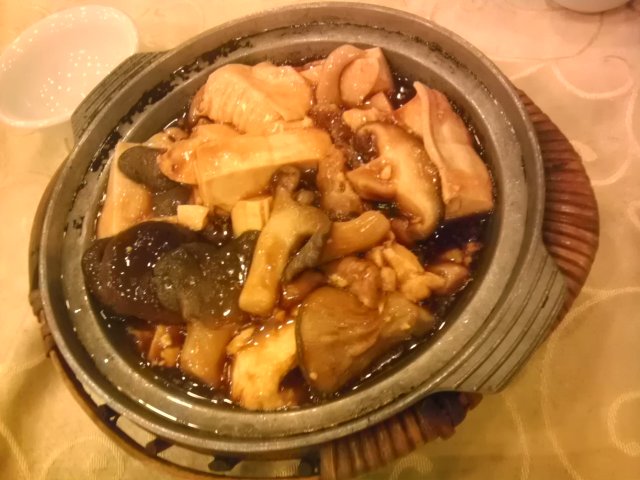 滑菇豆腐煲