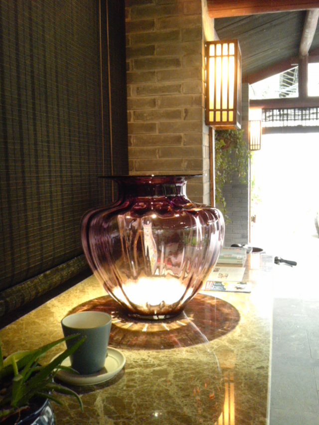 往里走还有个酒店