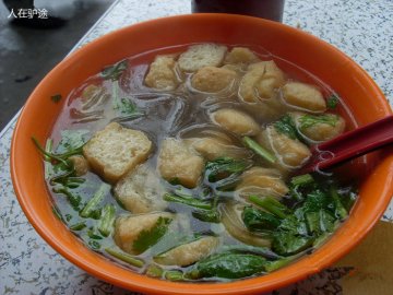 油豆腐粉丝汤