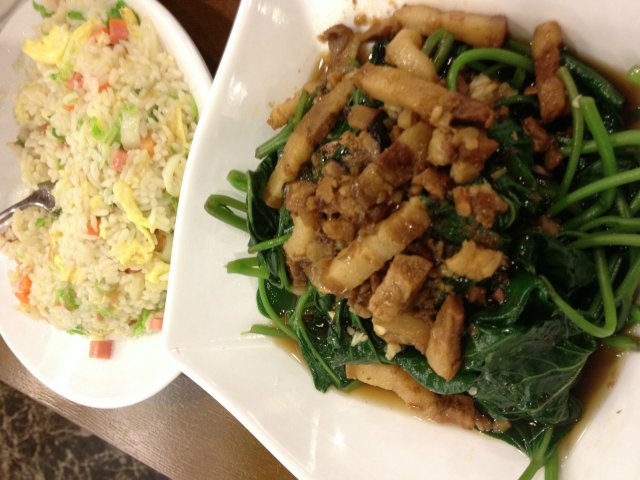 地瓜叶和千秋炒饭