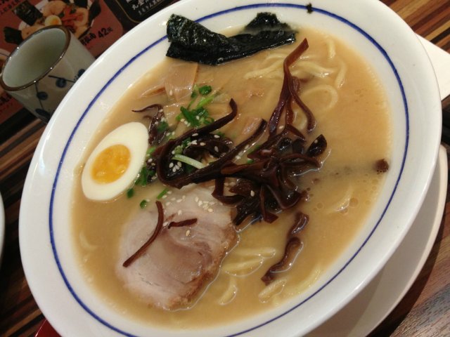 丸金红汤拉面