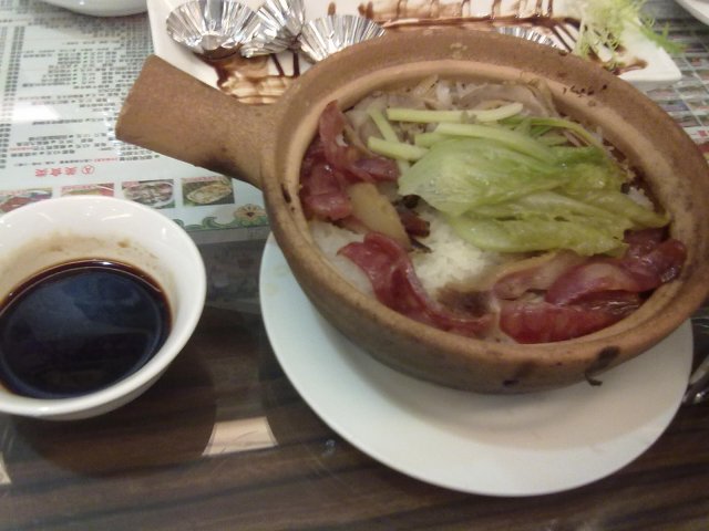 腊肉煲仔饭