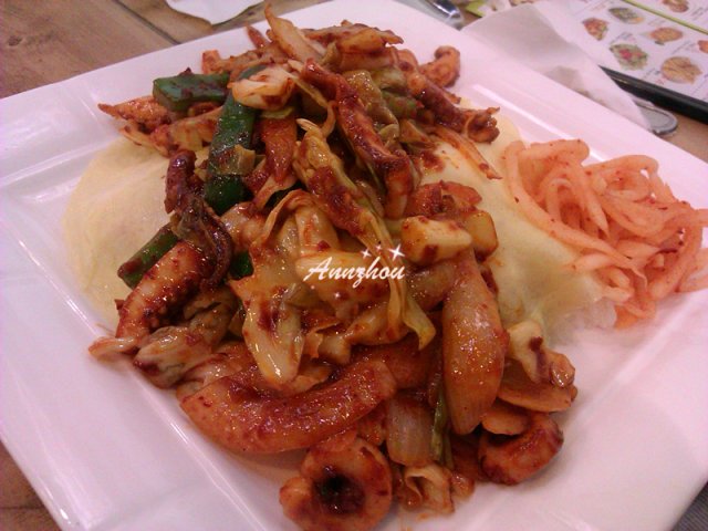 泡菜蛋包饭