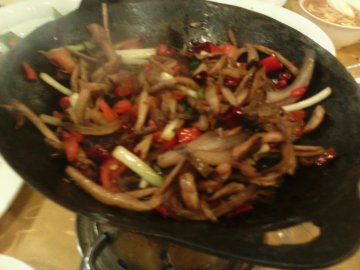干锅茶树菇
