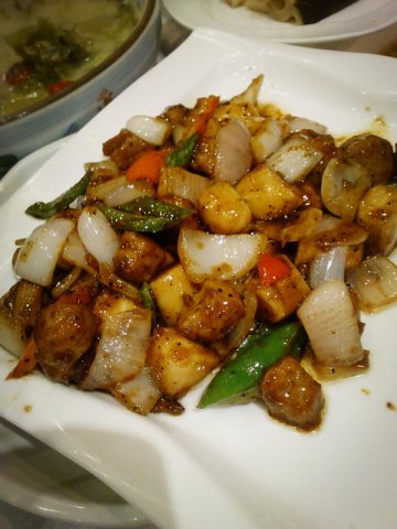 黑胡椒炒牛肉粒