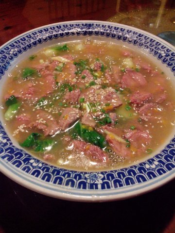 酸汤嫩牛肉