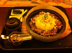 铁板牛肉饭