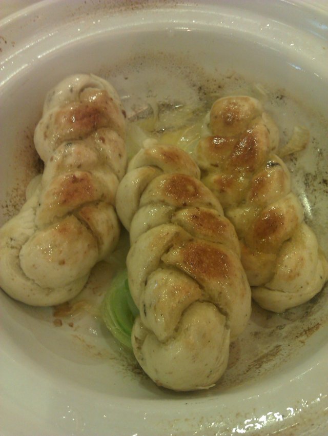 锅烧葱香金蚝卷