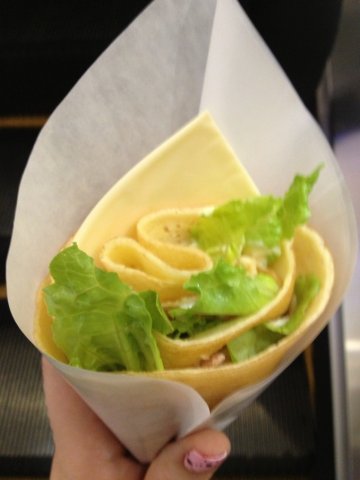 重奶酪金枪鱼色拉可丽饼