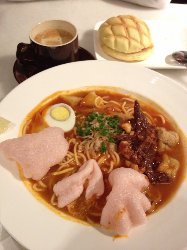 爪哇面，菠萝油，白咖啡