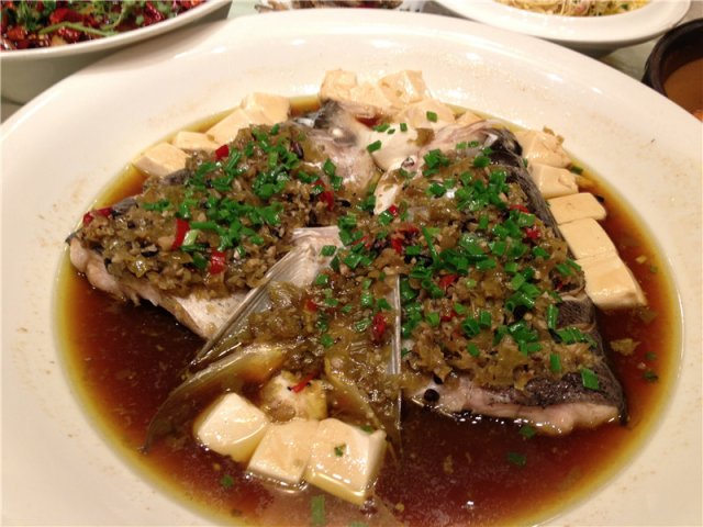 酱椒鱼头