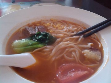 番茄牛肉面，这个番茄牛肉面可谓是酸甜爽口啊，最爱的就是它啦。