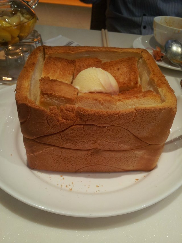 冰淇淋蜂蜜厚吐司