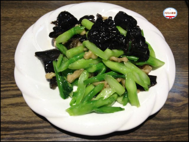 鲜桃仁木耳芥蓝