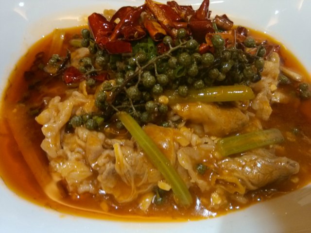 鲜花椒金针菇焖肥牛