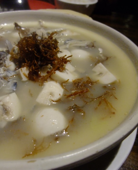 老树花炖乌鸡