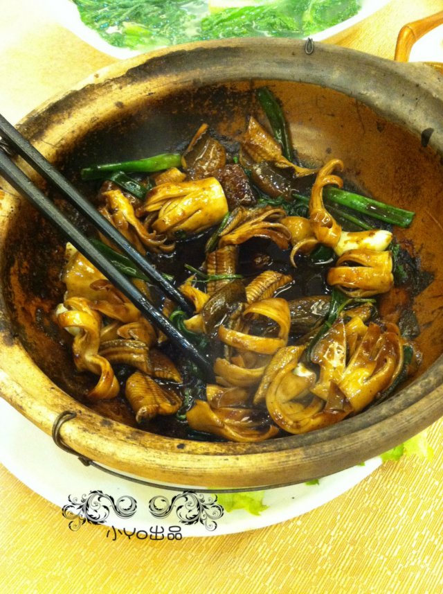 鱿鱼黄鳝煲