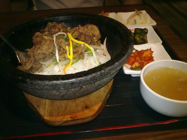 牛肉石锅拌饭
