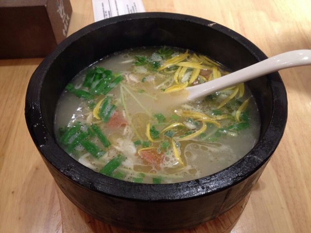 石锅汤泡饭