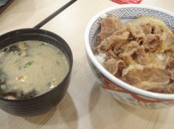 牛肉饭+味增汤
