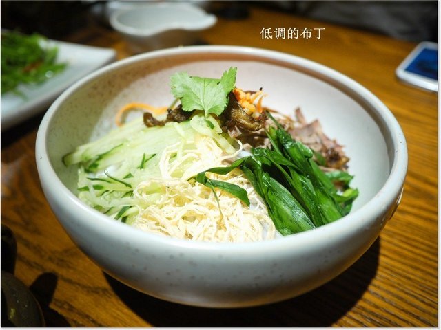 鸡丝凉米线