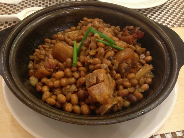 黄豆猪手煲