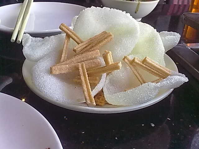 免费小菜和虾片