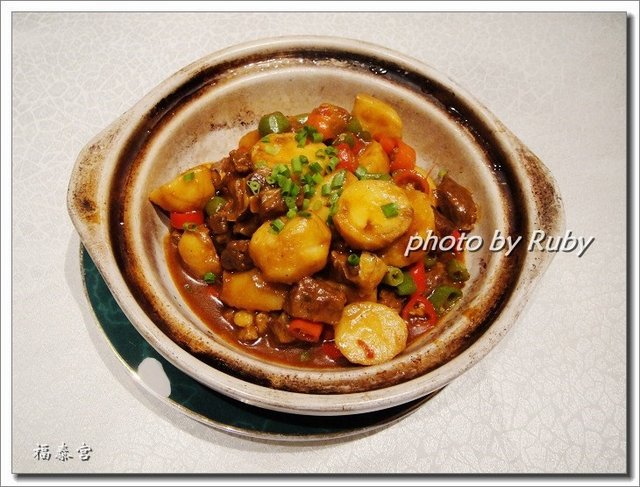 砂锅小土豆烧牛腩