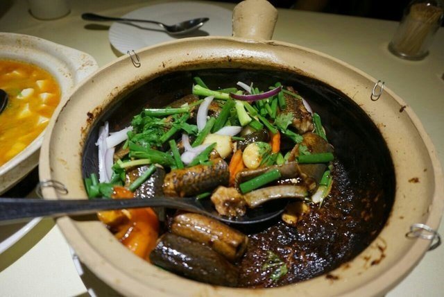 黄鳝煲