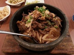 烤牛肉拌饭