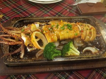 烤全鱿鱼