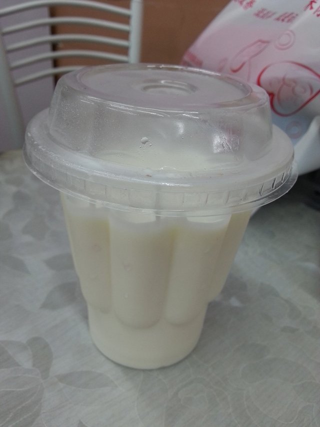酸奶