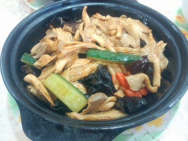 很多腐竹，很多料，好好味