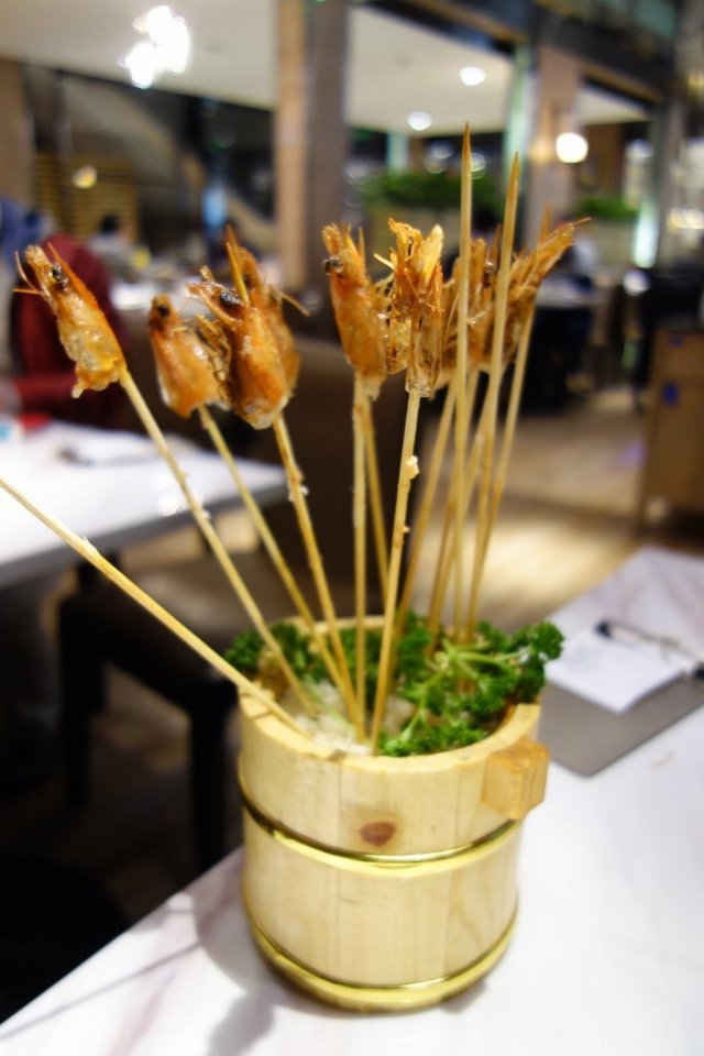 竹筒串烧虾