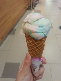 彩虹冰激凌