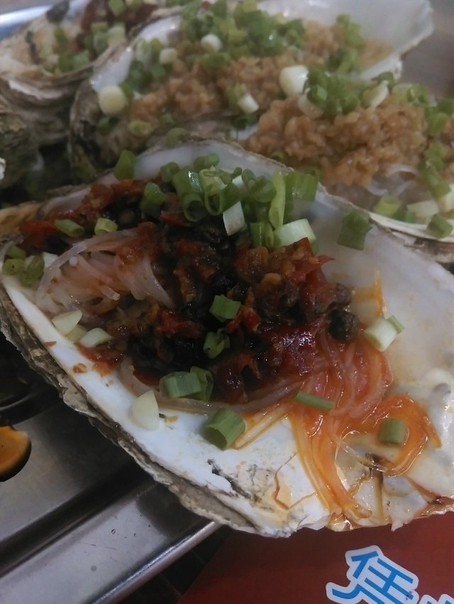 剁椒生蚝味微咸