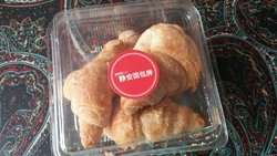 白脱羊角酥面包