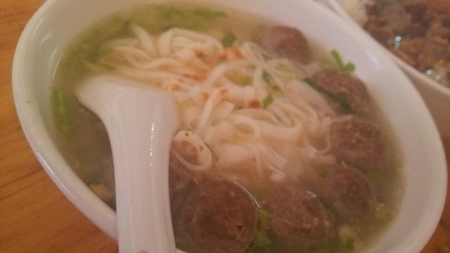 牛肉丸粿条