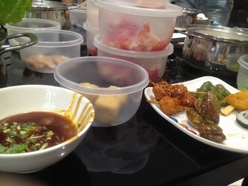 肥牛，豆腐泡