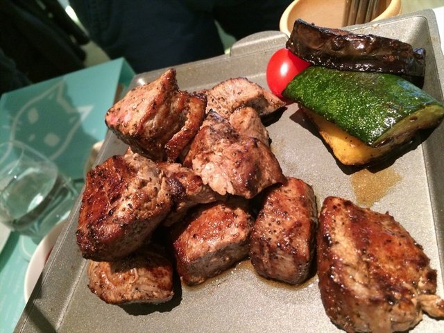 赞