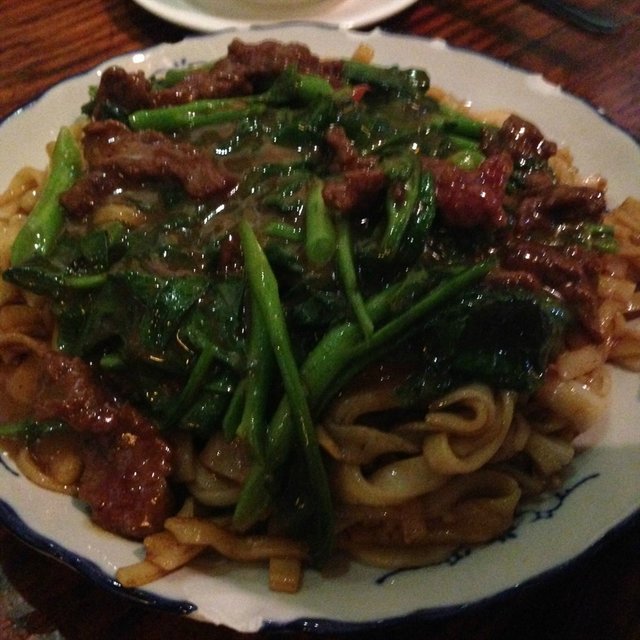 湿炒牛河