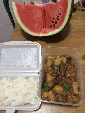 黄焖鸡米饭